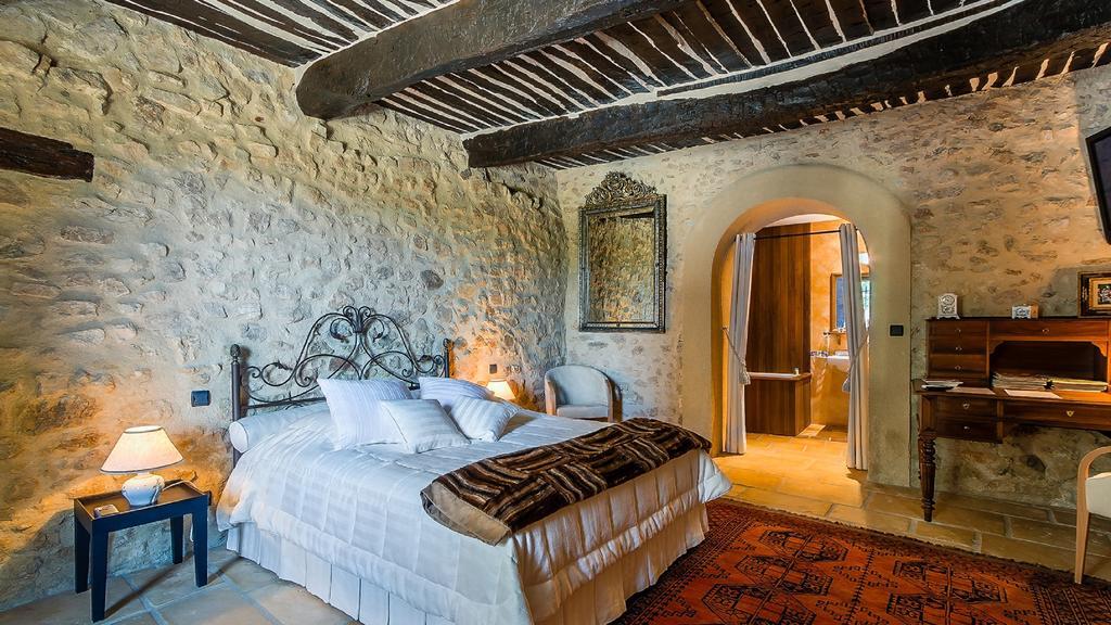 La Tour D'Enguernes Bed & Breakfast Montmeyan Ruang foto