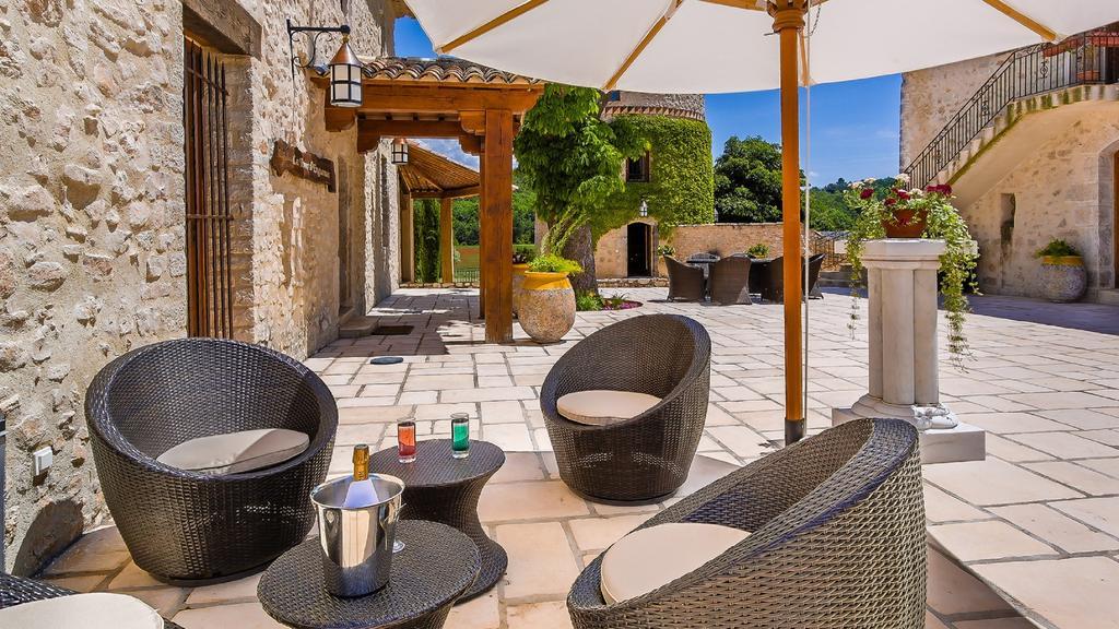La Tour D'Enguernes Bed & Breakfast Montmeyan Bagian luar foto